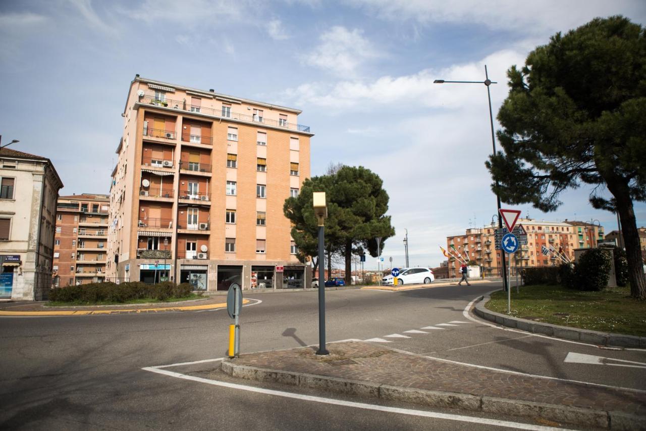Parma Railway Station Lovely Apartment Exteriör bild